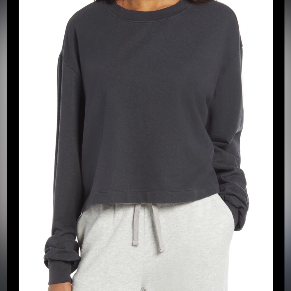 Treasure & bond pullover.